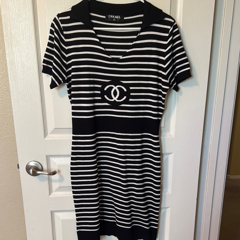 CHANEL Black and White V-Neck Sheath Mini Dress